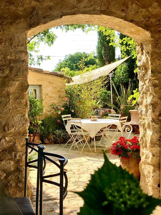 הוילה Ventabren L'Ile Aux Fleurs מראה חיצוני תמונה